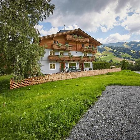 Sportpension Enzian Saalbach-Hinterglemm Zewnętrze zdjęcie